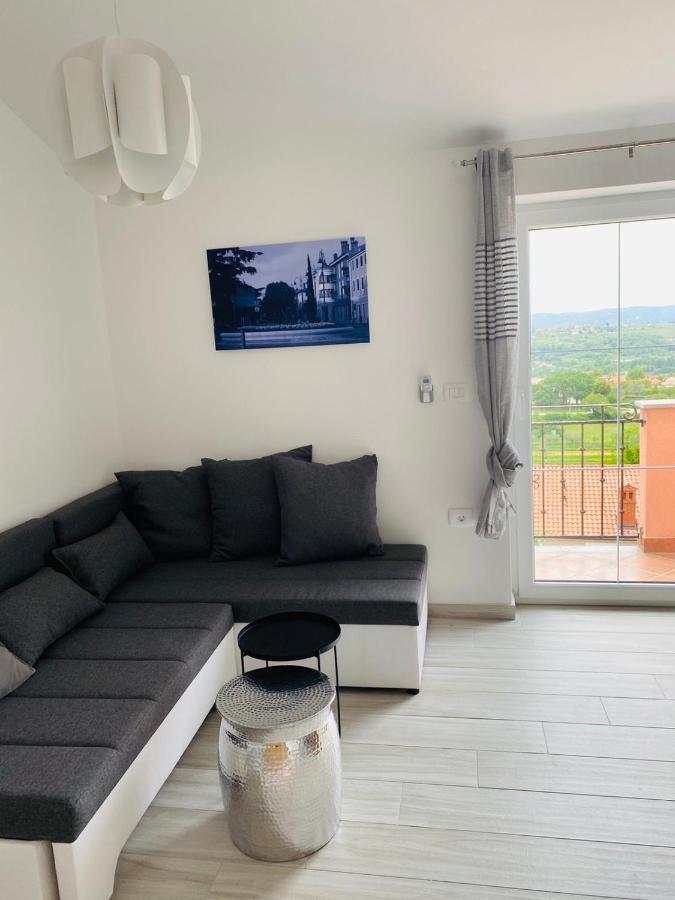 Apartma Mija-Dekani ภายนอก รูปภาพ