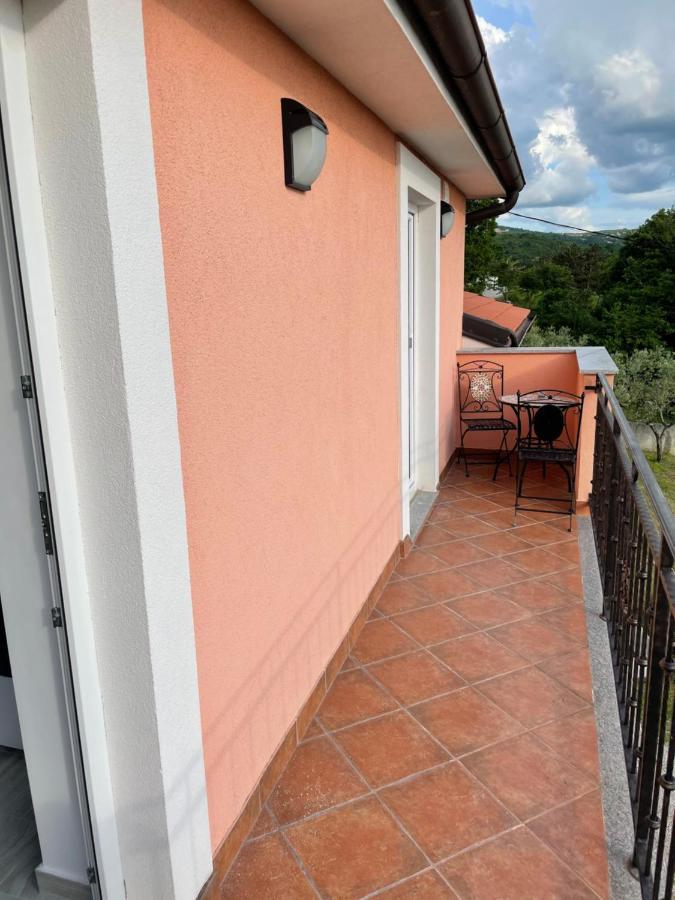 Apartma Mija-Dekani ภายนอก รูปภาพ